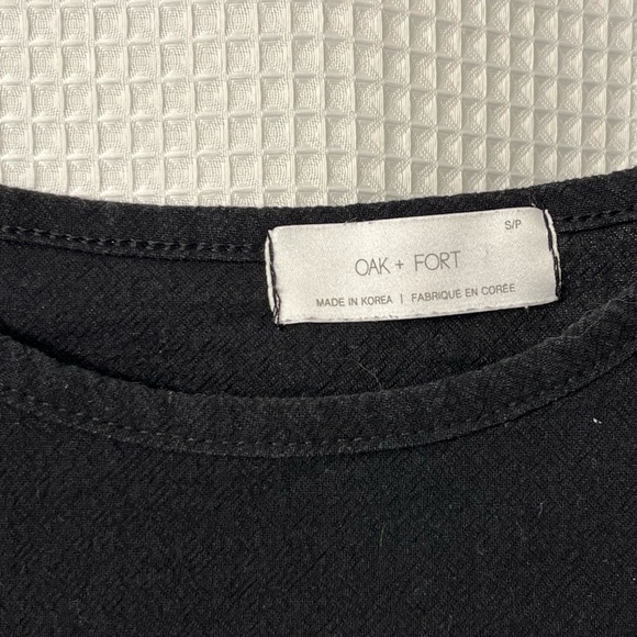 Black Puff Sleeve Top (Oak+Fort) - Picture 5 of 5